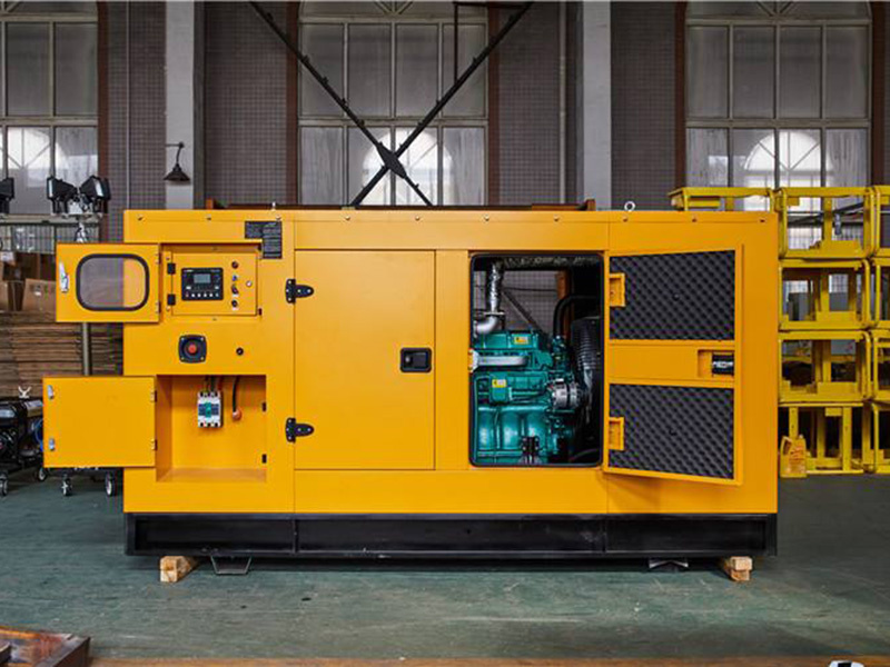 金平柴油发电机组是一种将柴油发动机与发电机组合在一起的发电设备,以下为你详细介绍