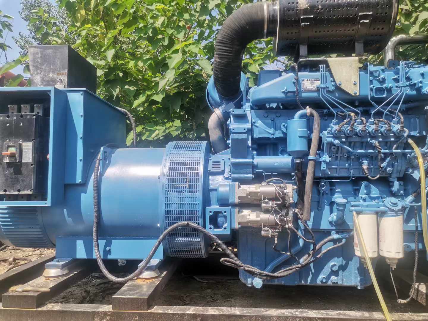 金平详细说明降低 800kW 柴油发电机输出电流波动的方法