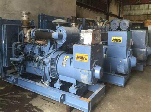 金平发电机组带负载降电压是什么原因照成的？