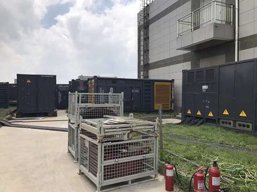 金平除了定期检查，还有哪些方法可以及时发现接触式转速表探头的磨损？